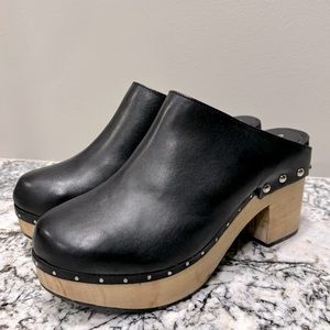 Chelsea and Violet Clogs Size 8